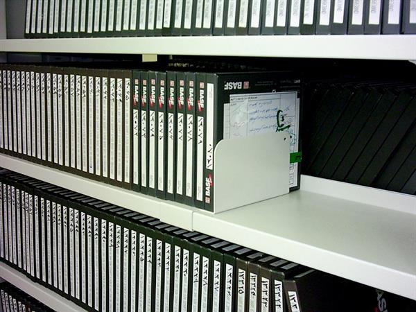 جداکننده وسط طبقه